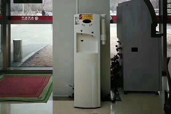 彩神8888直饮净水器 彩神8888直饮净水器